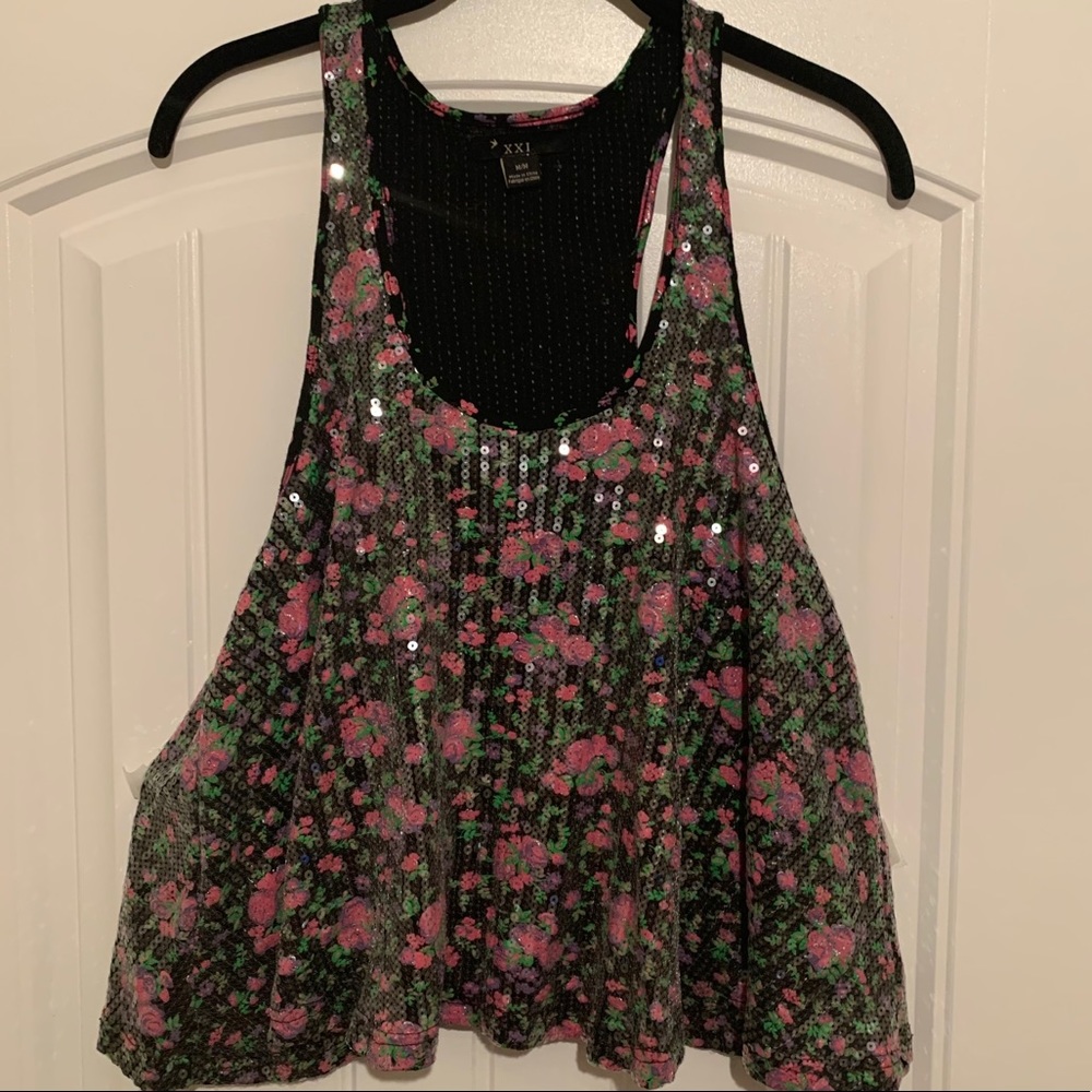 👁‍🗨7@$25👁‍🗨Sequin Mini Floral Top